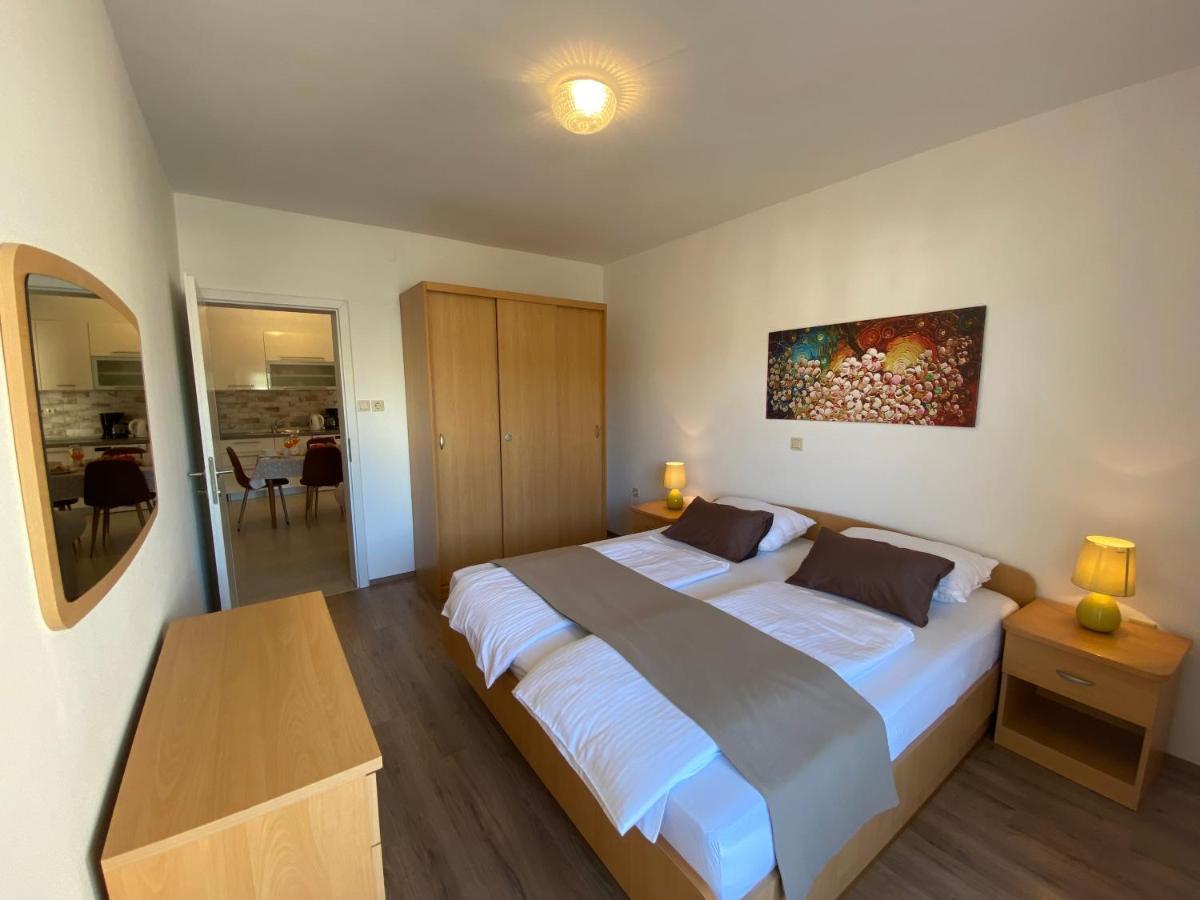 Apartments Poljak Supetarska Draga Exteriör bild