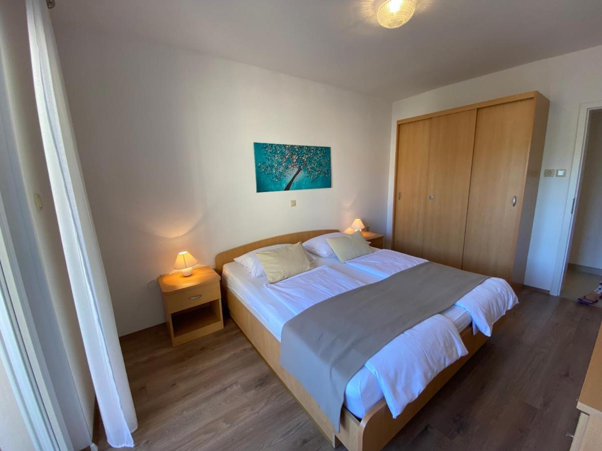Apartments Poljak Supetarska Draga Exteriör bild