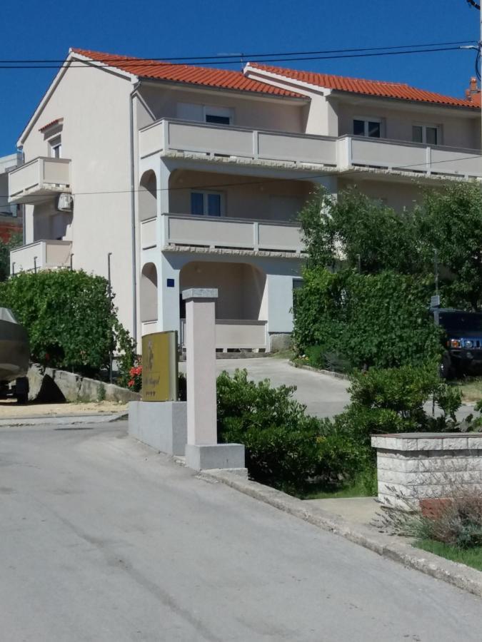 Apartments Poljak Supetarska Draga Exteriör bild